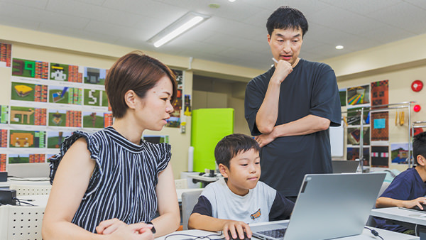 無料体験時には保護者の方にもしっかりご理解頂けるようプログラムについてご説明しています。